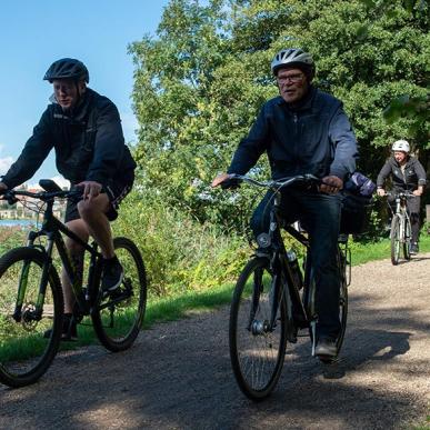 På cykel ved Viborg Sø